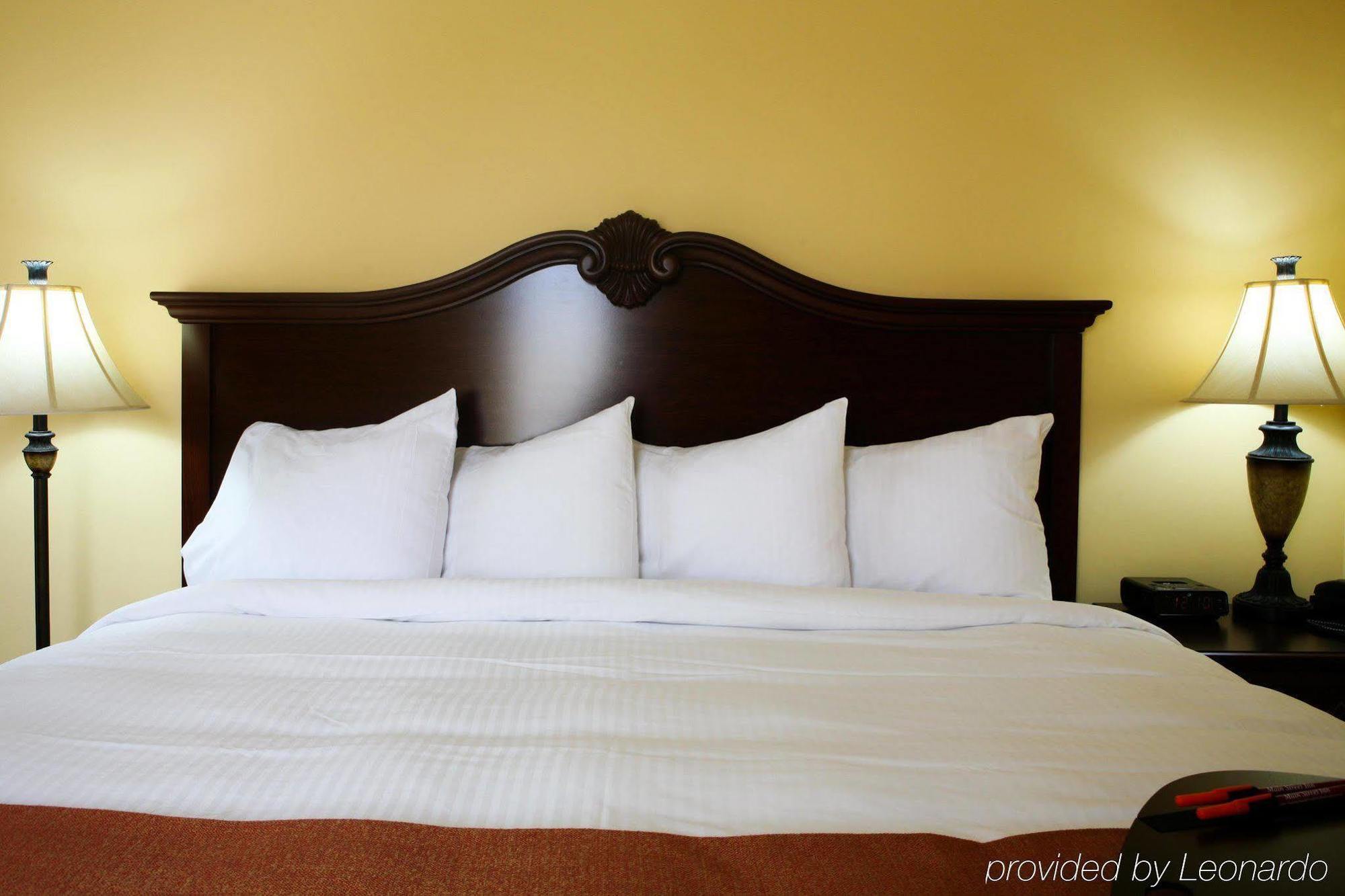 Main Street Inn Блэксберг Номер фото